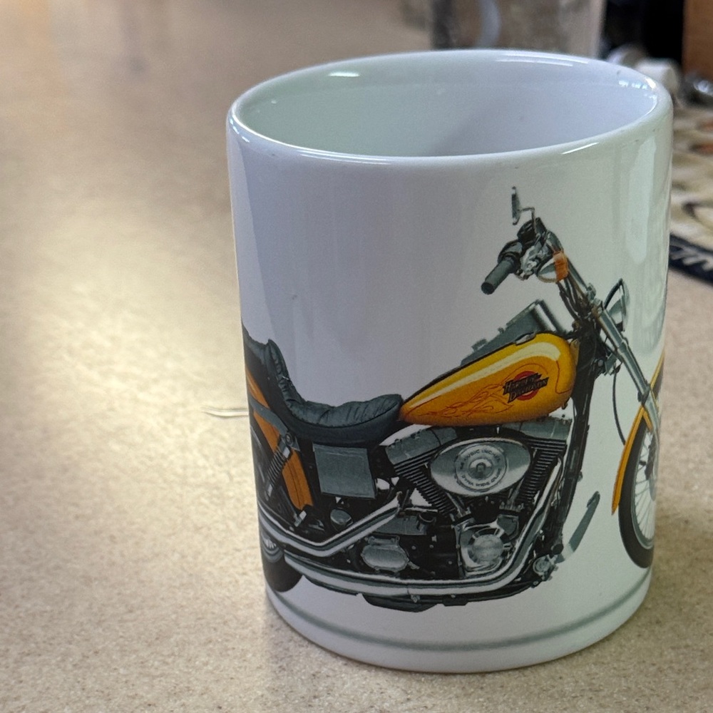 Harley Davidson Dyna Wide Glide Motorcycle Design White Mug (2000)